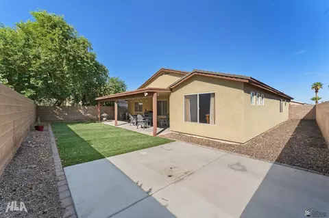 Exterior - 10631 E 34 Pl, Yuma, AZ 85365 photo 3 of 7