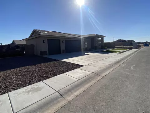 Exterior - 12171 E 35 Pl, Yuma, AZ 85367 photo 3 of 7