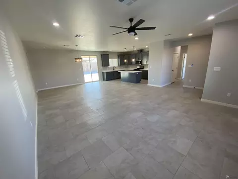 Living - 12171 E 35 Pl, Yuma, AZ 85367 photo 2 of 2