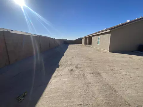 Exterior - 12171 E 35 Pl, Yuma, AZ 85367 photo 6 of 7