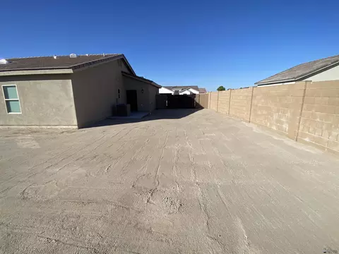 Exterior - 12171 E 35 Pl, Yuma, AZ 85367 photo 7 of 7