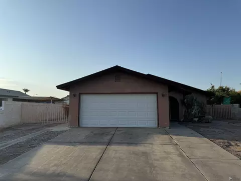 1560 E B St, San Luis, AZ 85336