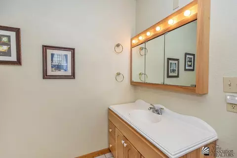 Bath - 13221 E 55 St, Yuma, AZ 85367 photo 3 of 5