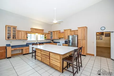 Kitchen - 13221 E 55 St, Yuma, AZ 85367 photo 2 of 5