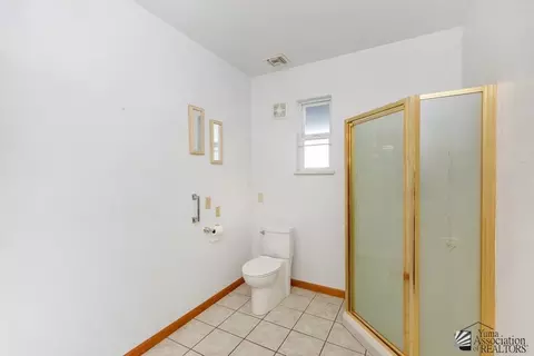 Bath - 13221 E 55 St, Yuma, AZ 85367 photo 2 of 5