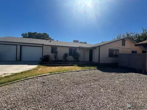 1380 S 22 Dr, Yuma, AZ 85365