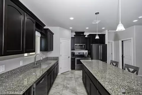 Kitchen - 8525 E 35 Pl, Yuma, AZ 85365 photo 2 of 6