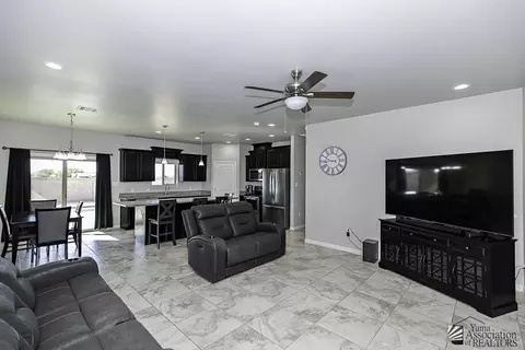 Living - 8525 E 35 Pl, Yuma, AZ 85365 photo 1 of 1