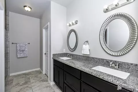 Bath - 8525 E 35 Pl, Yuma, AZ 85365 photo 3 of 5