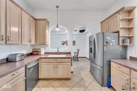 Kitchen - 14512 E 54 Dr, Yuma, AZ 85367 photo 5 of 5