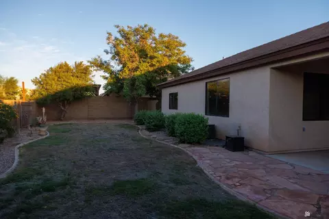 12158 E 33 Pl, Yuma, AZ 85367 photo 2