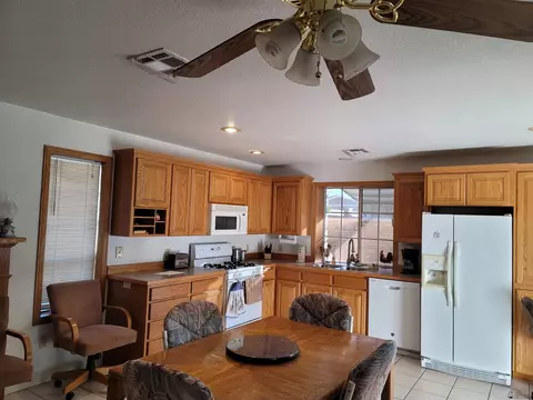 Kitchen - 13242 E 54 Dr, Yuma, AZ 85367 photo 7 of 8