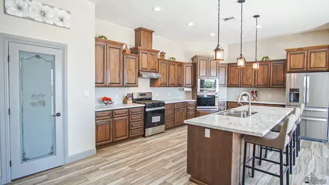Kitchen - 8671 E Bronco Rd, Yuma, AZ 85365 photo 1 of 3