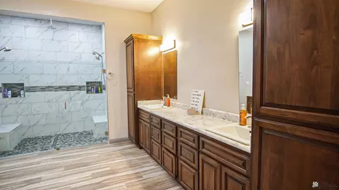 Bath - 8671 E Bronco Rd, Yuma, AZ 85365 photo 2 of 6