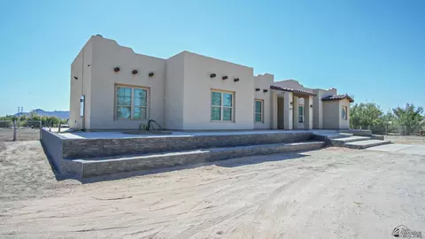 Exterior - 8671 E Bronco Rd, Yuma, AZ 85365 photo 2 of 5