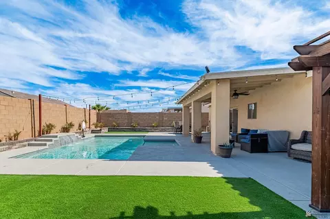 Exterior - 12576 E 49 Dr, Yuma, AZ 85367 photo 3 of 8
