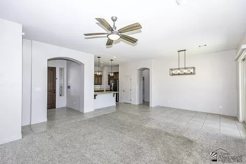 Living - 10254 E 39 Ln, Yuma, AZ 85367 photo 2 of 3