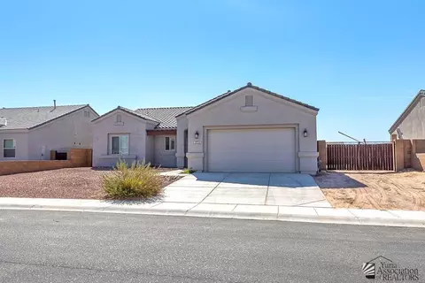 Exterior - 10254 E 39 Ln, Yuma, AZ 85367 photo 8 of 10
