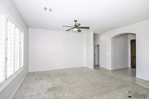 Living - 10254 E 39 Ln, Yuma, AZ 85367 photo 3 of 3