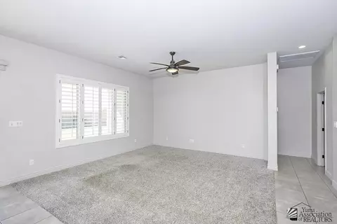 Living - 10254 E 39 Ln, Yuma, AZ 85367 photo 1 of 3