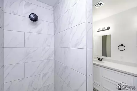 Bath - 12644 E 50 Pl, Yuma, AZ 85367 photo 6 of 6