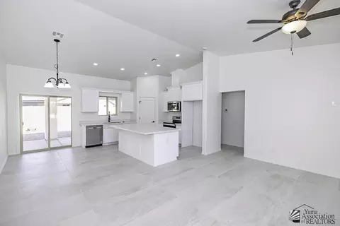 Kitchen - 12644 E 50 Pl, Yuma, AZ 85367 photo 1 of 6