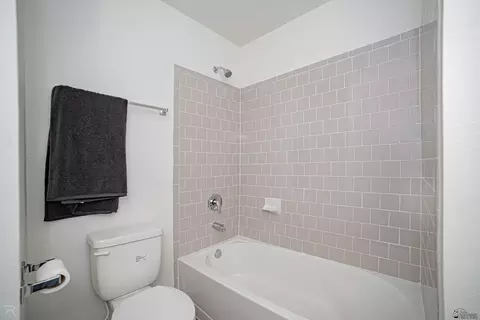 Bath - 7353 E 36 Rd, Yuma, AZ 85365 photo 1 of 4