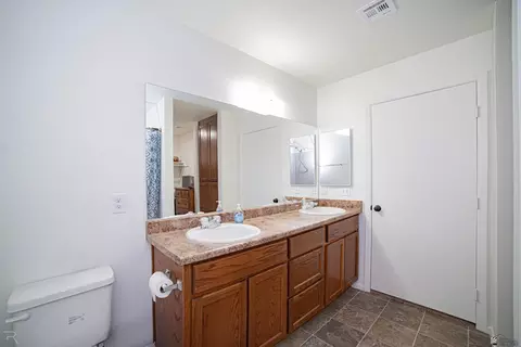 Bath - 7353 E 36 Rd, Yuma, AZ 85365 photo 4 of 4