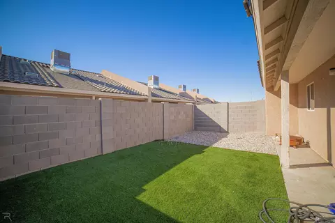 Exterior - 7353 E 36 Rd, Yuma, AZ 85365 photo 4 of 7