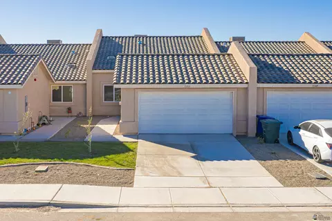 Exterior - 7353 E 36 Rd, Yuma, AZ 85365 photo 2 of 7