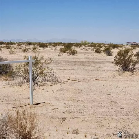 68535066 Victoria Cir, Tacna, AZ 85356