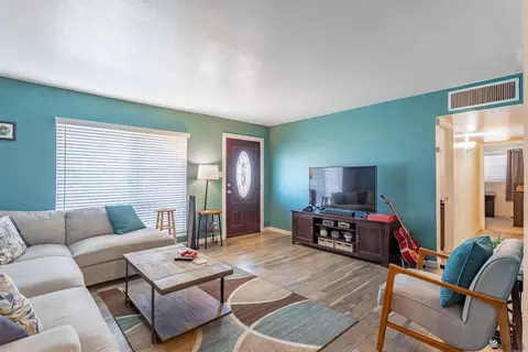 Living - 933 E 25 St, Yuma, AZ 85365 photo 3 of 3