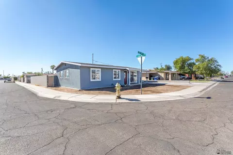 Exterior - 933 E 25 St, Yuma, AZ 85365 photo 2 of 7