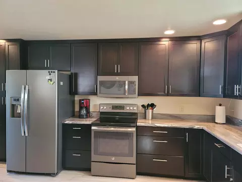 Kitchen - 9641 E 34 Pl, Yuma, AZ 85365 photo 5 of 6