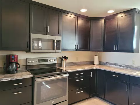 Kitchen - 9641 E 34 Pl, Yuma, AZ 85365 photo 4 of 6