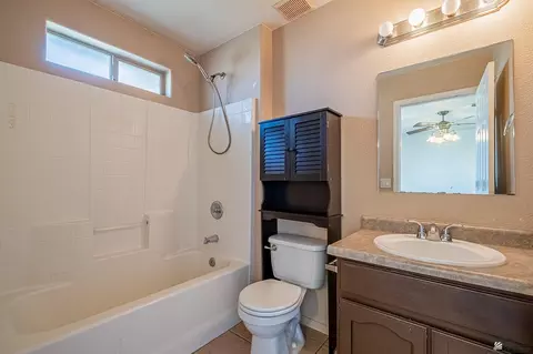 Bath - 10362 E 38 Pl, Yuma, AZ 85365 photo 2 of 2
