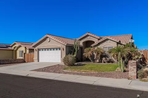 Exterior - 10362 E 38 Pl, Yuma, AZ 85365 photo 2 of 9