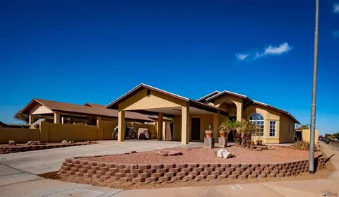 184 E Villa St, San Luis, AZ 85349