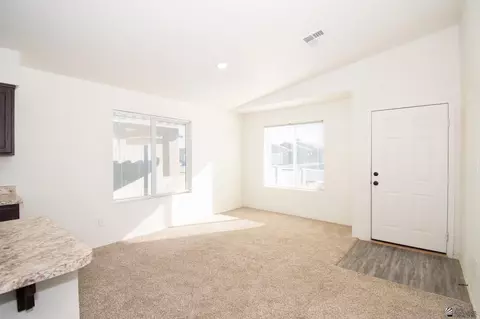 7574 E 45 St, Yuma, AZ 85365 photo 3