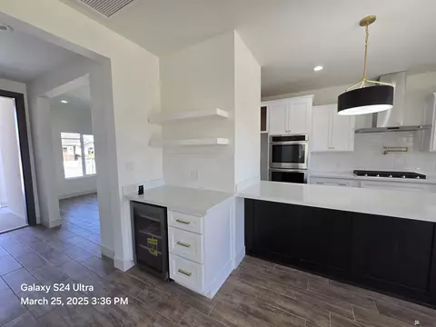 Kitchen - 7971 E 34 Ln, Yuma, AZ 85365 photo 5 of 9