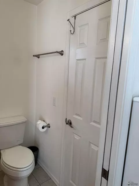 Bath - 13544 E 53 Ln, Yuma, AZ 85367 photo 4 of 7