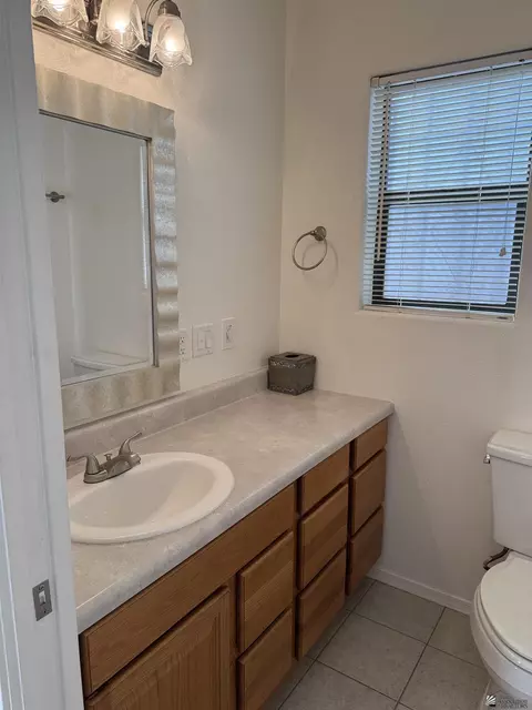 Bath - 13544 E 53 Ln, Yuma, AZ 85367 photo 3 of 7