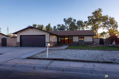 1917 E San Gabriel Dr, Yuma, AZ 85365