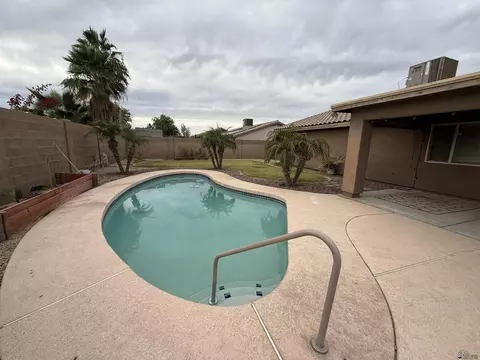 Exterior - 11611 E 24 Pl, Yuma, AZ 85367 photo 4 of 7