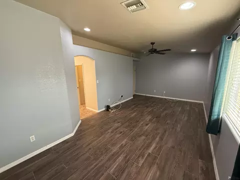 Living - 11611 E 24 Pl, Yuma, AZ 85367 photo 3 of 3