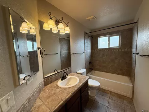 Bath - 11611 E 24 Pl, Yuma, AZ 85367 photo 1 of 5