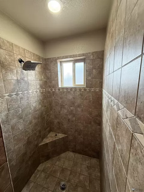Bath - 11611 E 24 Pl, Yuma, AZ 85367 photo 5 of 5