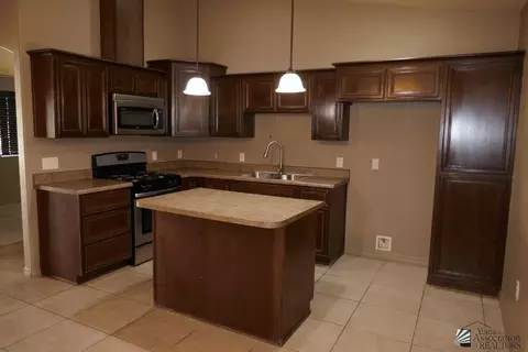 320 E 14 St, Somerton, AZ 85350 photo 2