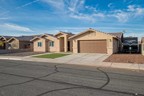 7654 E 41 St, Yuma, AZ 85365 photo 2