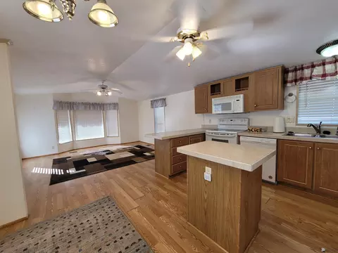 13790 E 53 Ln, Yuma, AZ 85367 photo 2